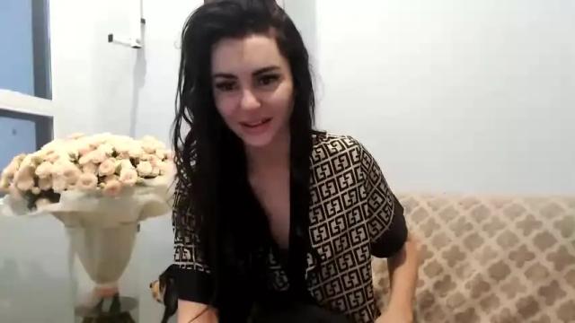 Image 3 of kristalblondy Stream on Chaturbate on 17 months ago
