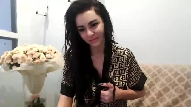Image 4 of kristalblondy Stream on Chaturbate on 17 months ago