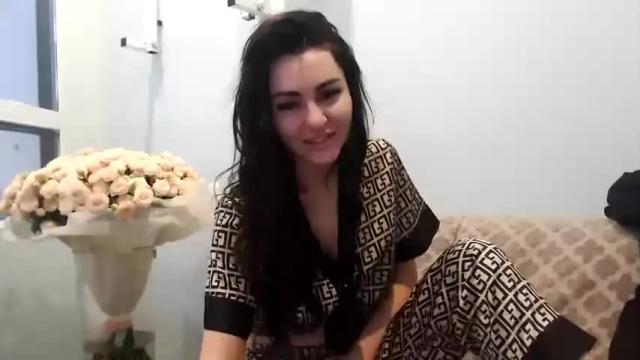 Image 8 of kristalblondy Stream on Chaturbate on 17 months ago