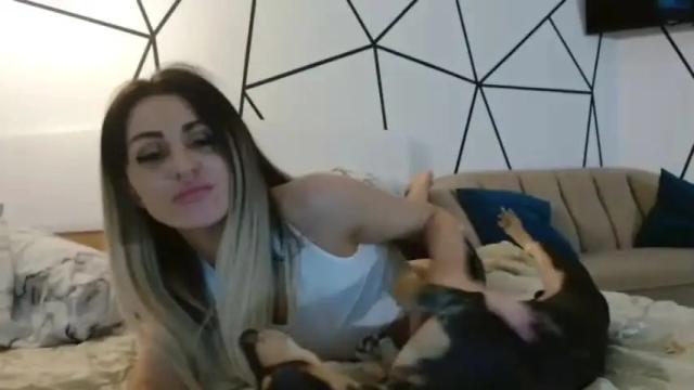 Image 10 of kristalblondy Stream on Chaturbate on 13 months ago