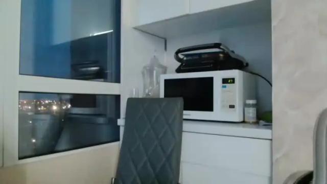 Image 11 of kristalblondy Stream on Chaturbate on 13 months ago