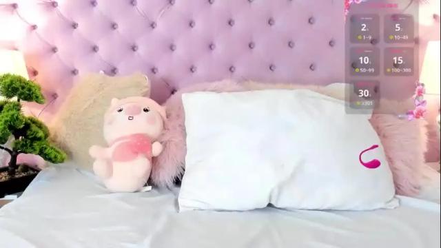 Thumbnail 1, kristalgrey_'s Stream at Chaturbate, 1 month ago