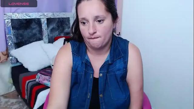 Image 11 of kristaljonnes_ Stream on Chaturbate on 4 days ago