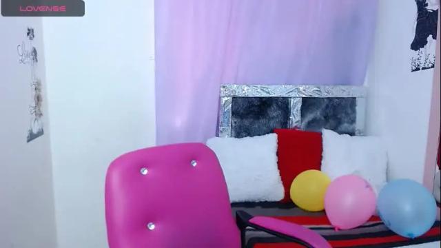 Image 8 of kristaljonnes_ Stream on Chaturbate on 1 month ago