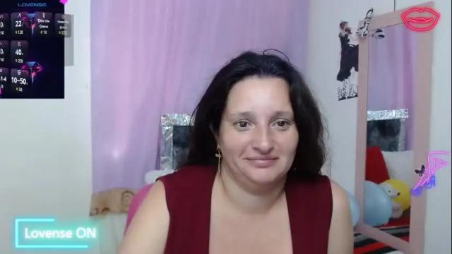 Image 2 of kristaljonnes_ Stream on Chaturbate on 1 month ago