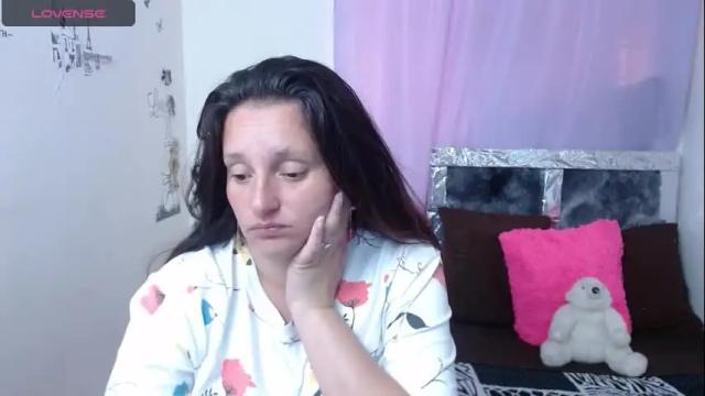 Thumbnail 1, kristaljonnes_'s Stream at Chaturbate, 1 month ago