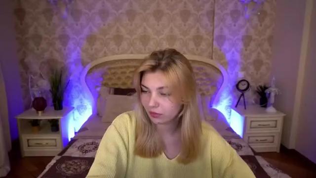 Image 2 of kristalldall Stream on Chaturbate on 18 months ago