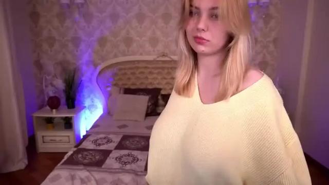 Image 6 of kristalldall Stream on Chaturbate on 18 months ago