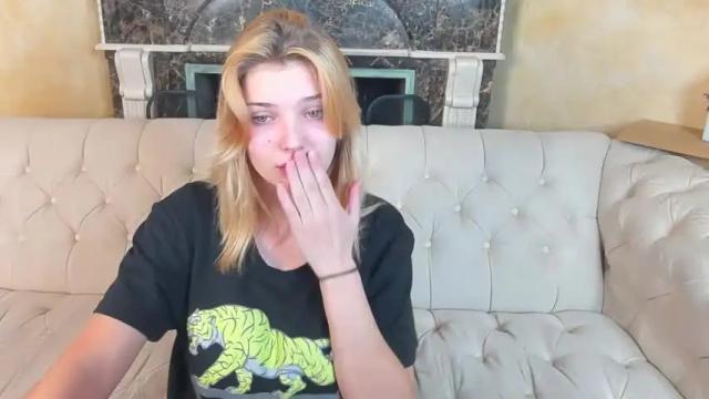 Thumbnail 1, kristalldall's Stream at Chaturbate, 18 months ago