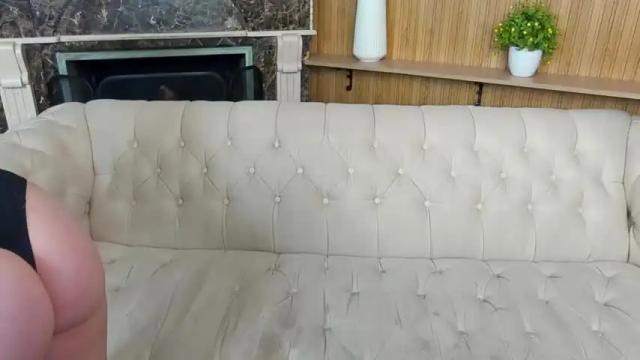 Image 6 of kristalldall Stream on Chaturbate on 18 months ago