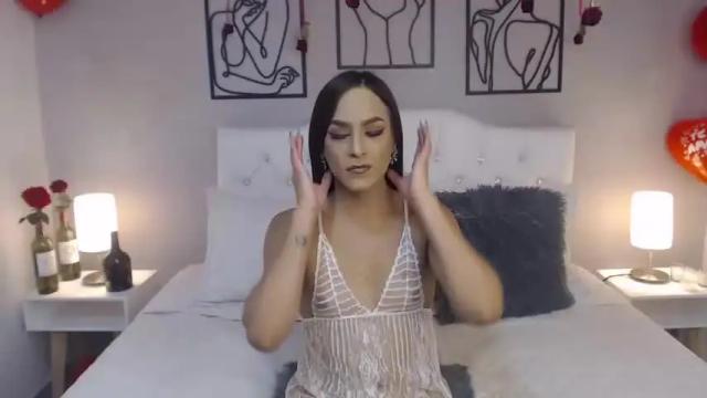 Image 8 of kristelzafiro_cg Stream on Chaturbate on 14 months ago