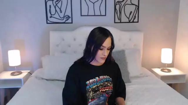 Image 2 of kristelzafiro_cg Stream on Chaturbate on 14 months ago