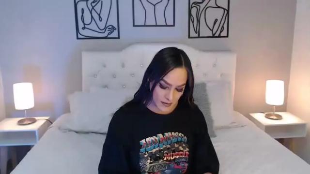 Image 4 of kristelzafiro_cg Stream on Chaturbate on 14 months ago