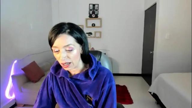 Image 11 of kristen_garner Stream on Chaturbate on 1 month ago