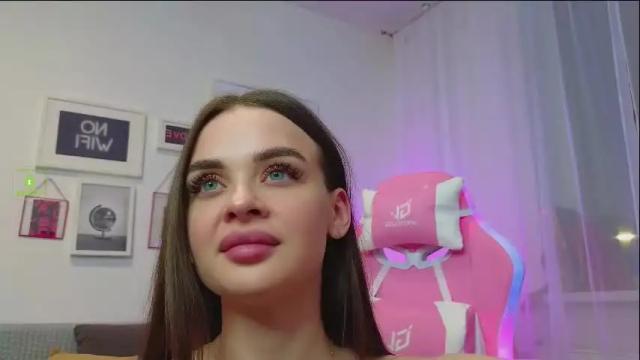 Image 4 of kristen_sayles Stream on Chaturbate on 1 month ago