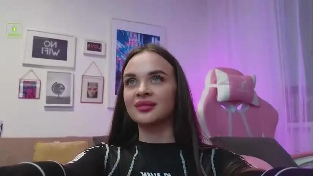 Image 8 of kristen_sayles Stream on Chaturbate on 19 days ago
