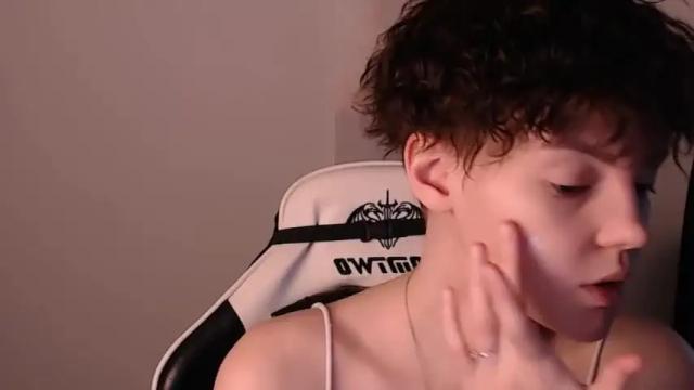 Thumbnail 1, kristen_snyder's Stream at Chaturbate, 14 months ago