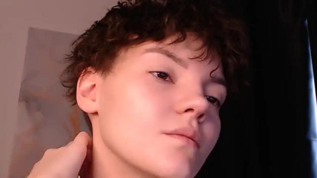 Image 3 of kristen_snyder Stream on Chaturbate on 14 months ago