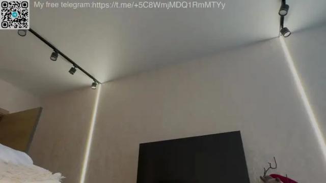 Image 4 of kristenflame Stream on Chaturbate on 23 days ago