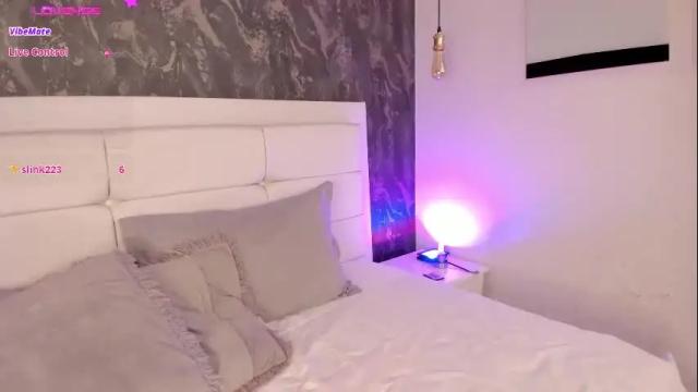 Image 4 of kristensantos_ Stream on Chaturbate on 17 days ago