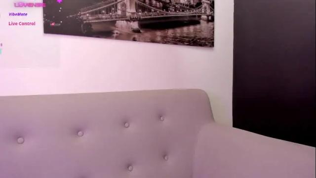 Image 12 of kristensantos_ Stream on Chaturbate on 16 days ago