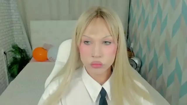Image 6 of kristi_bri Stream on Chaturbate on 19 months ago