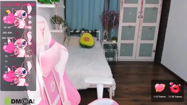 Image 8 of kristiall Stream on Chaturbate on 17 months ago