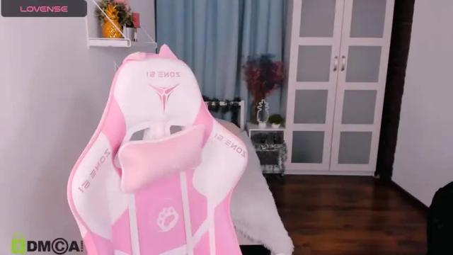 Image 11 of kristialsoop Stream on Chaturbate on 18 months ago