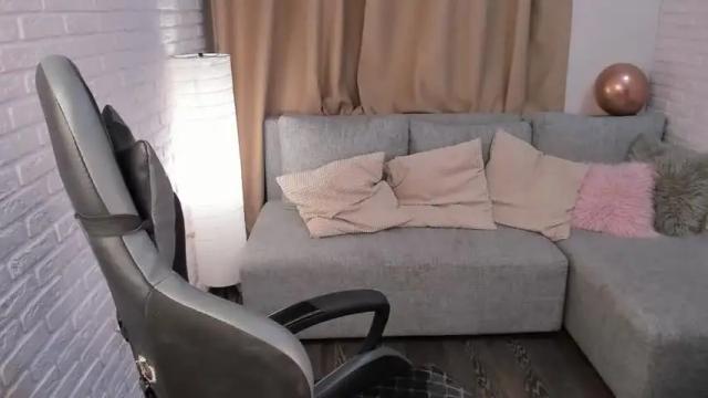 Image 11 of kristin_feiver Stream on Chaturbate on 15 months ago