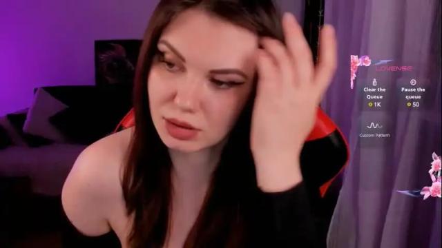 Image 11 of kristina_logan Stream on Chaturbate on 15 days ago