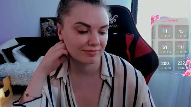 Image 2 of kristina_logan Stream on Chaturbate on 1 month ago
