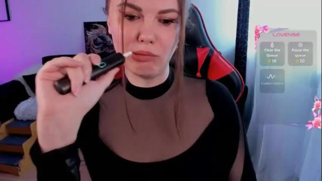 Image 3 of kristina_logan Stream on Chaturbate on 1 month ago