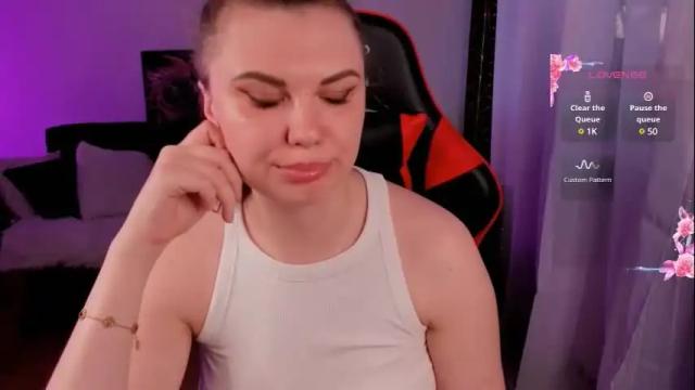 Image 3 of kristina_logan Stream on Chaturbate on 27 days ago