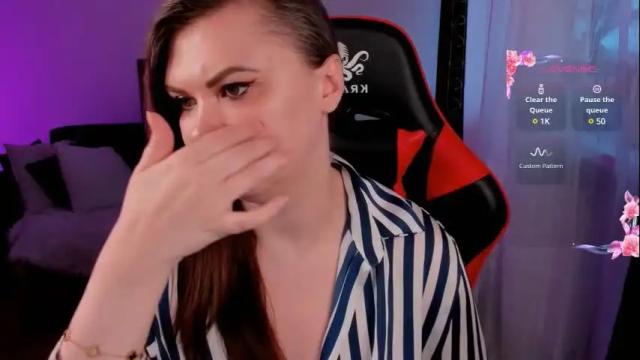Image 2 of kristina_logan Stream on Chaturbate on 19 days ago