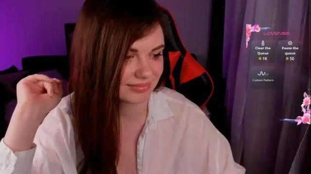 Image 6 of kristina_logan Stream on Chaturbate on 13 days ago