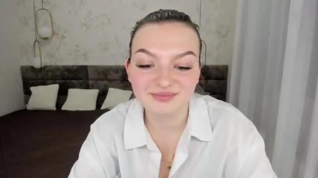 Image 4 of kristinadavidson Stream on Chaturbate on 16 months ago
