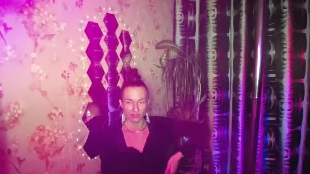 Image 3 of kristinagold44 Stream on Chaturbate on 13 days ago