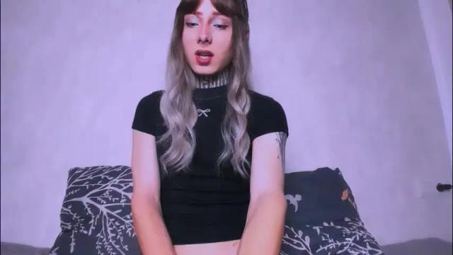 Image 3 of kristinaholland Stream on Chaturbate on 25 days ago