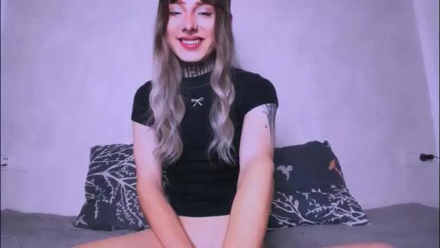 Image 4 of kristinaholland Stream on Chaturbate on 25 days ago