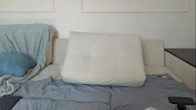 Image 3 of kristinedean Stream on Chaturbate on 14 days ago