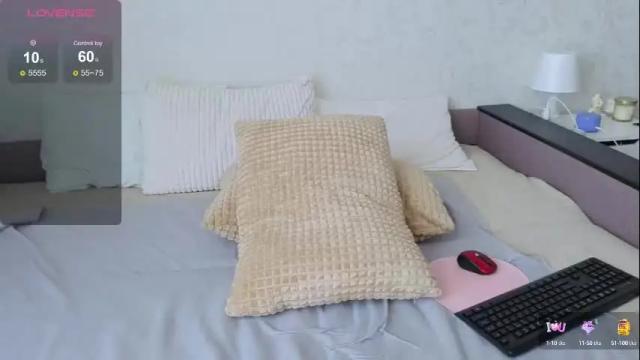 Image 7 of kristinedean Stream on Chaturbate on 26 days ago
