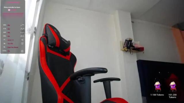 Image 3 of kristingaines Stream on Chaturbate on 23 months ago