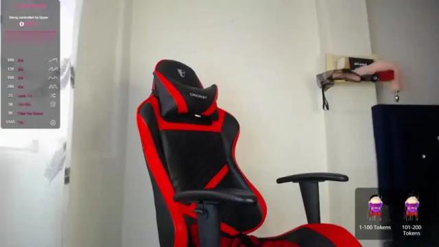 Image 12 of kristingaines Stream on Chaturbate on 23 months ago