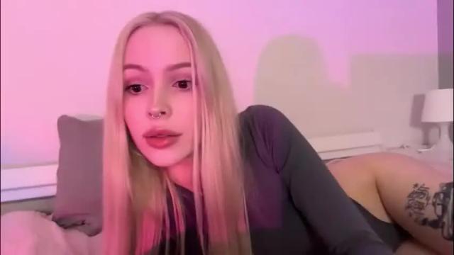 Image 3 of kristy_babe Stream on Chaturbate on 3 months ago