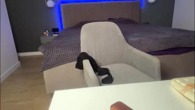 Image 2 of kristy_saint Stream on Chaturbate on 1 month ago