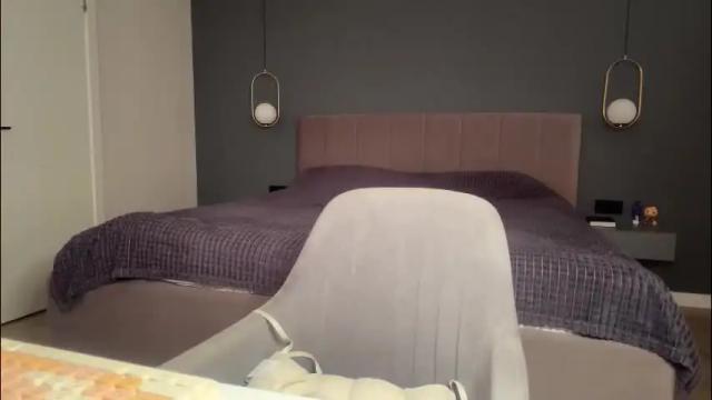 Image 2 of kristy_saint Stream on Chaturbate on 1 month ago