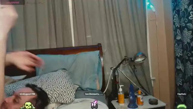 Image 12 of kristycake Stream on Chaturbate on 4 months ago