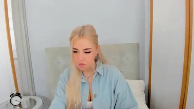 Image 2 of kristyflowers Stream on Chaturbate on 1 month ago