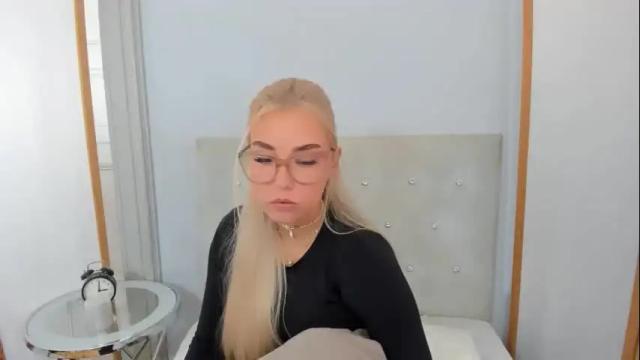 Image 4 of kristyflowers Stream on Chaturbate on 1 month ago
