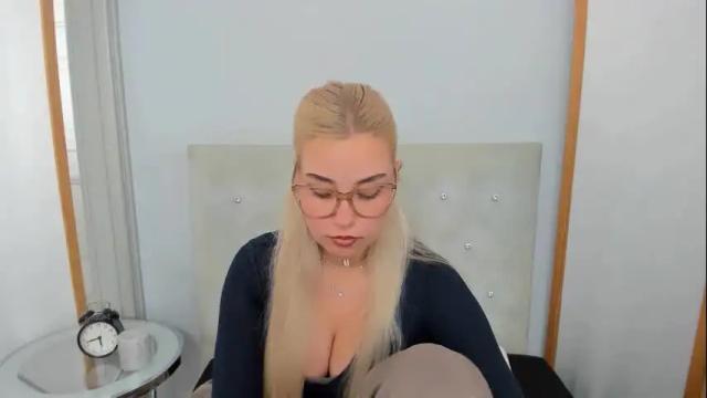 Thumbnail 1, kristyflowers's Stream at Chaturbate, 1 month ago